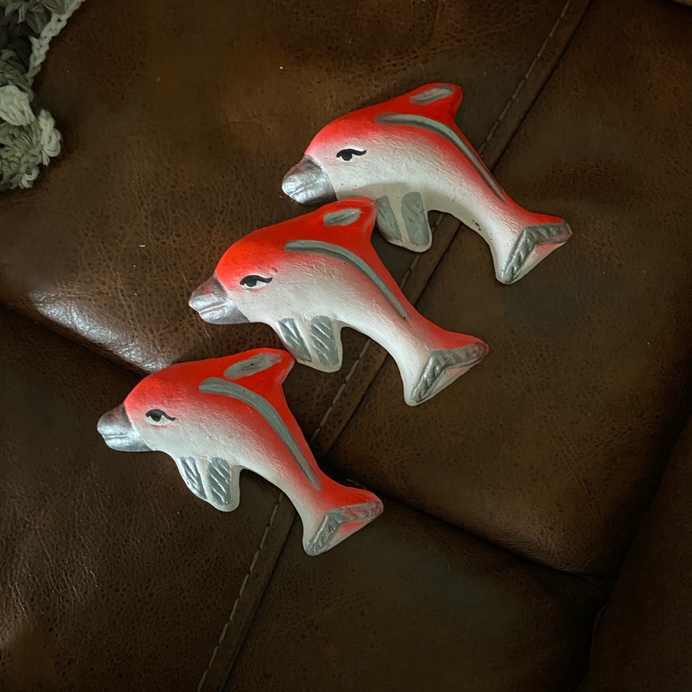 Dolphin wall hanger